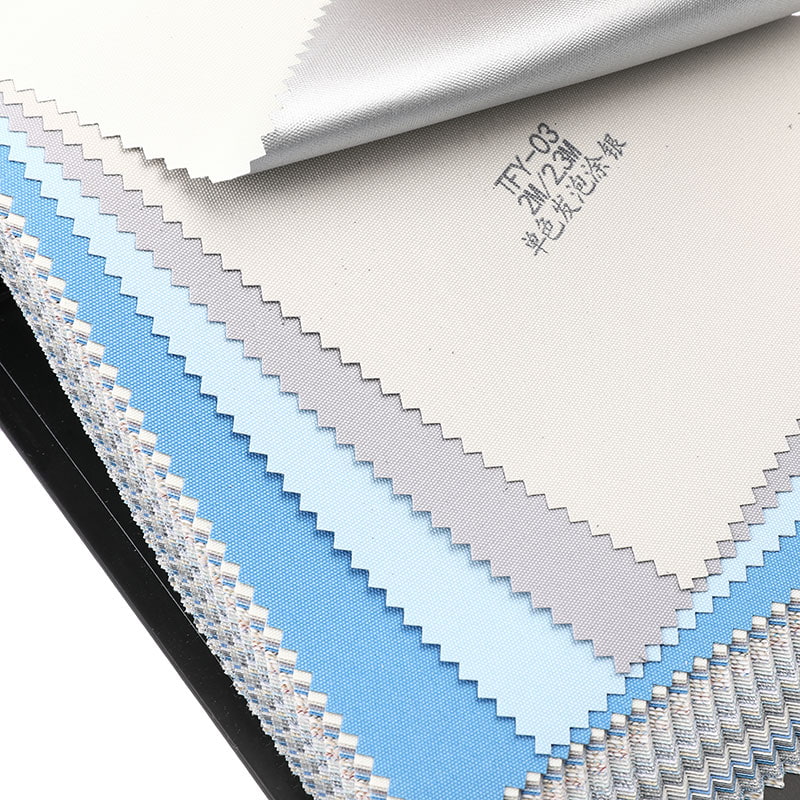 TFY pěnový stříbrný nátěr Economy 100% zatemňovací roleta